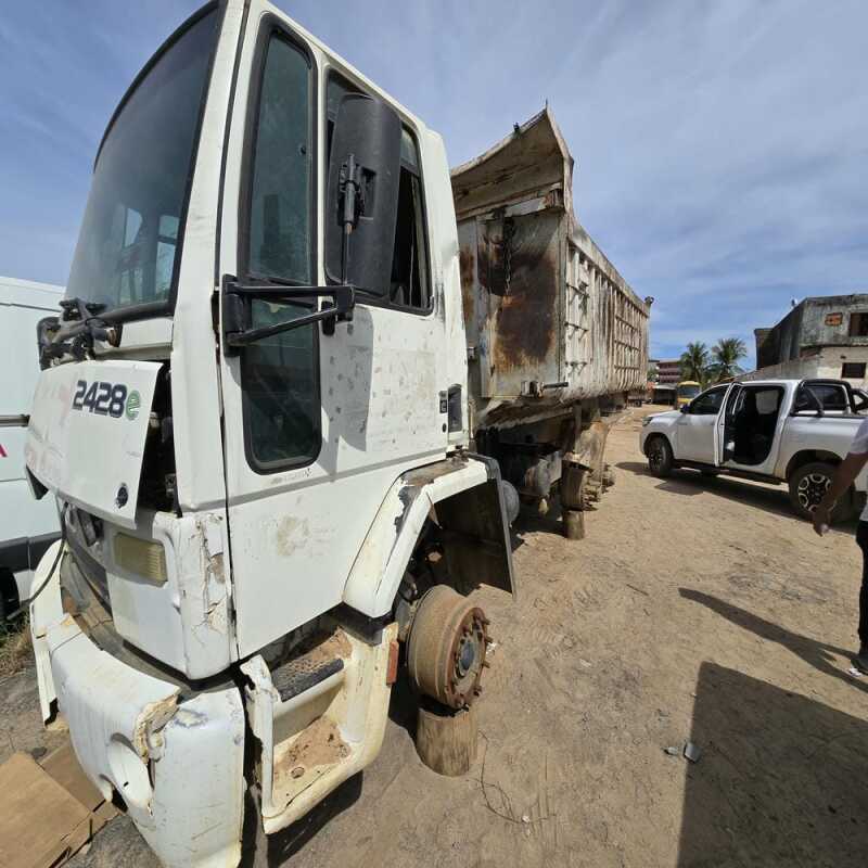 FORD CARGO 2428 E 2011 Branco